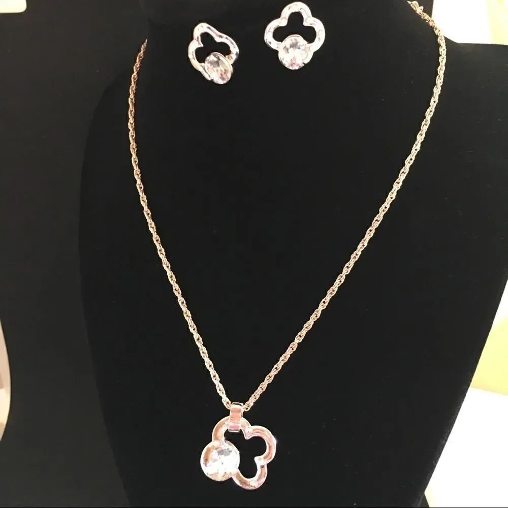 Clover Shape Necklace/earrings set‎